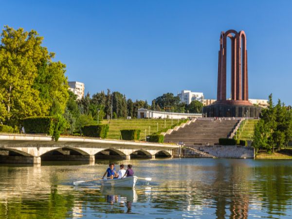 Bucharest's Captivating Blend of History, Nature, and Nightlife